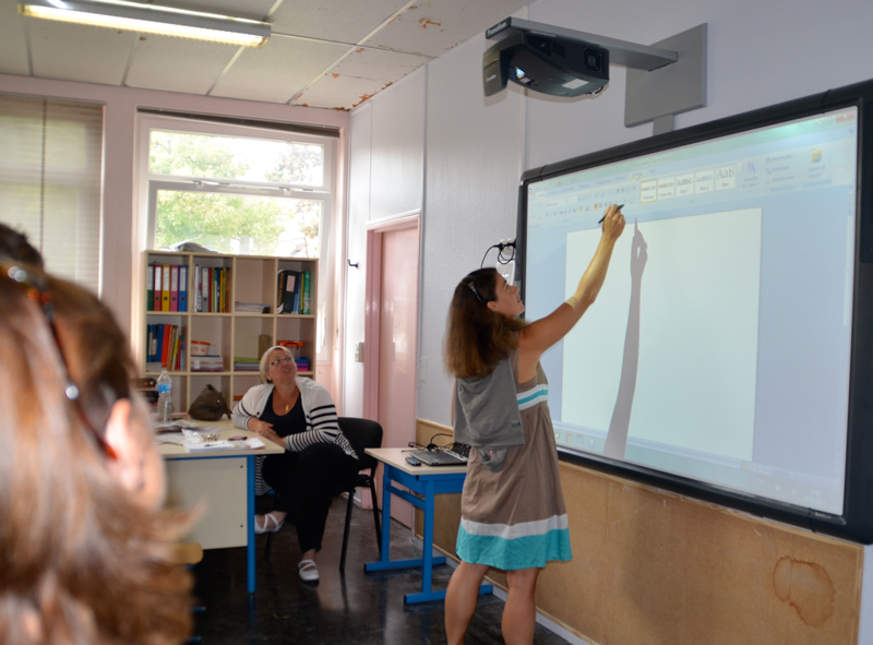 Tableau blanc interactif : outil pédagogique de nouvelle génération